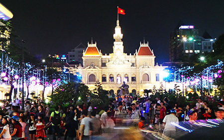 គ្រឹស្តសាសនិកវៀតណាមរស់ល្អខាងផ្លូវលោក ល្អខាងផ្លូវធម៌